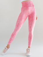 Розов безшевен клин с висока талия и Peach Pump ефект
