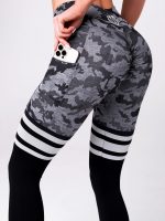 Women's sport leggings with pockets in black camouflage