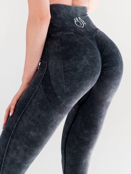 Black seamless sports leggings with shaping effect and high waist