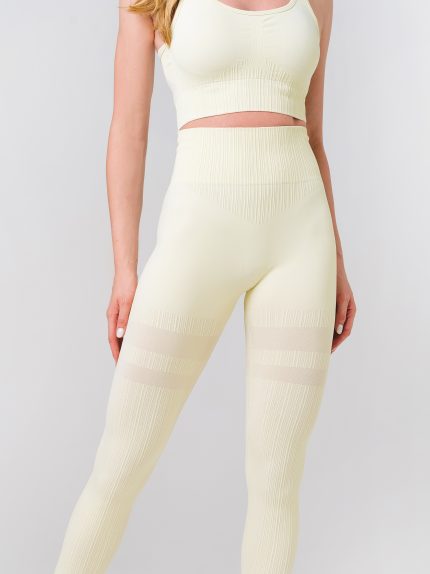 Seamless fitness leggings and bustier with padding in beige ecru