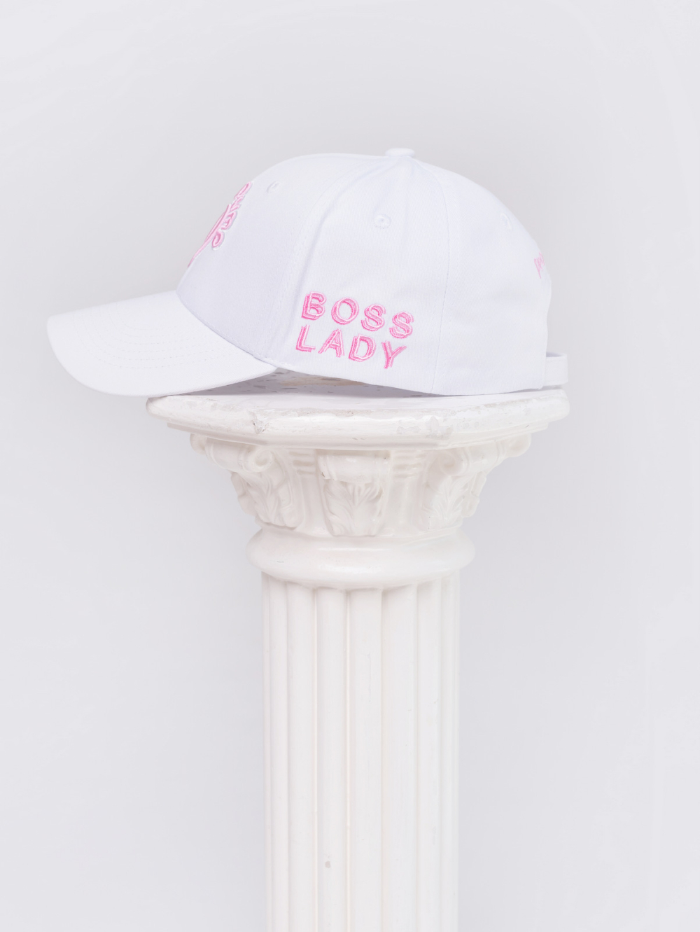 Boss Lady, módní letní čepice s kšiltem a logem Peach Pump