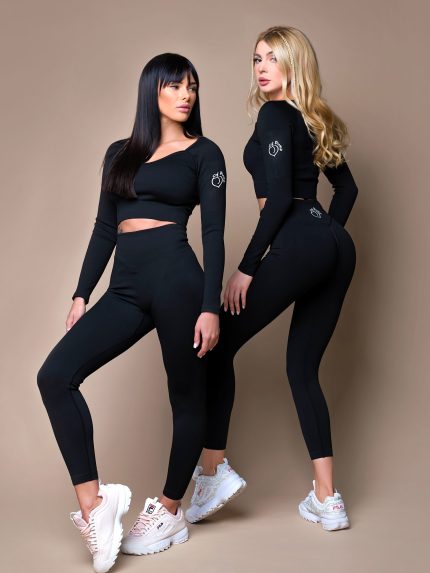 Black seamless set of shaping thick leggings and long sleee gym top