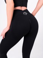 Czarne, damskie, bezszwowe legginsy modelujące z efektem push-up, Peach Pump