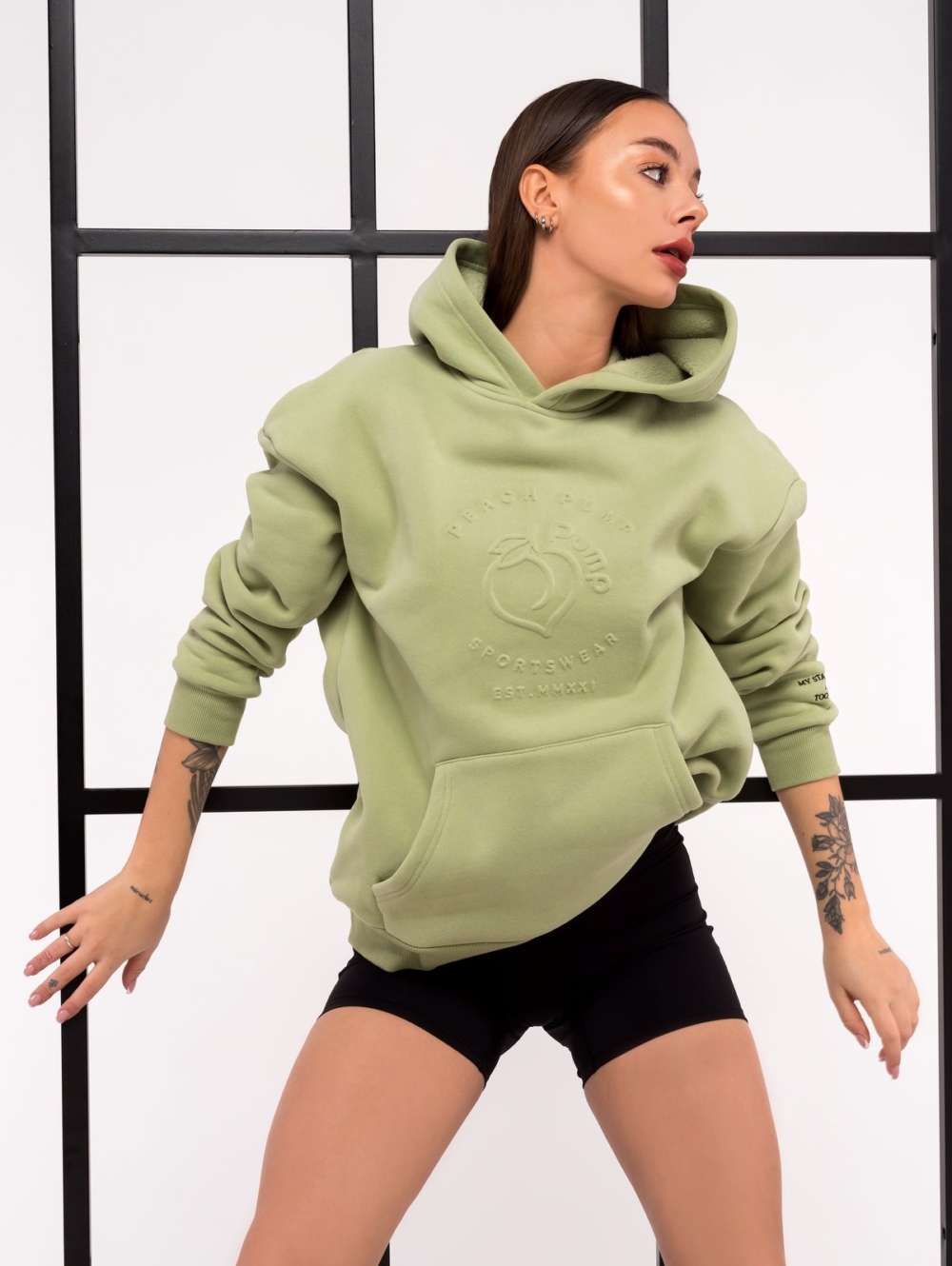Large hooded sweatshirt for fitness in green