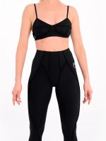 Set sport negru cu cusături inversate de la Peach Pump