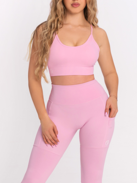 Women’s pink seamless leggings with pocket and peachy shaping effect