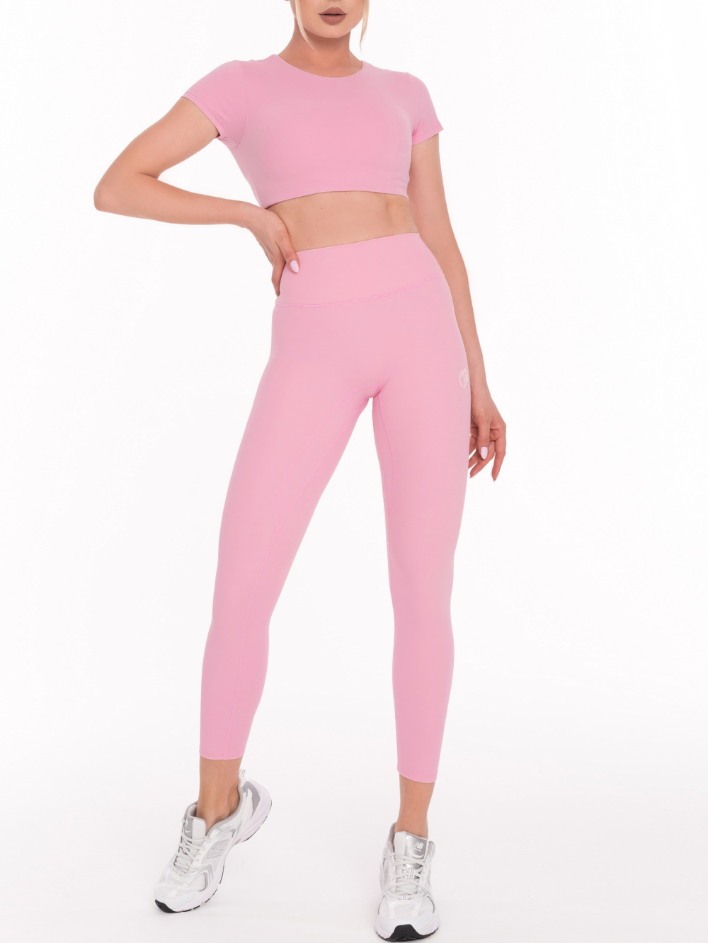 Módní růžový sportovní set - legíny a top s vycpávkami a krátkým rukávem