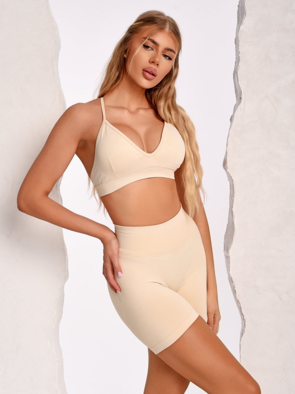 Women's Vanilla Cream Set with Removable Padded Cups and Peach Pump Biker Shorts