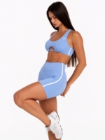 Спортни Biker Shorts в светлосиньо с Invisible Scrunch и стабилна висока талия за максимален комфорт.