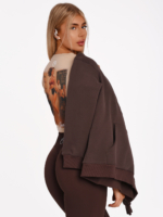 Tricou scurt de damă Peach Pump, de culoare bej, cu imprimeul „Jump“.